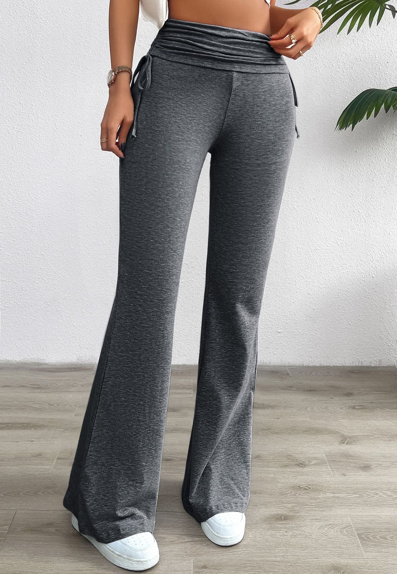 Casual Solid Color Slim Fit Pleating Trousers